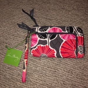 Vera Bradley Zip Zip Wristlet